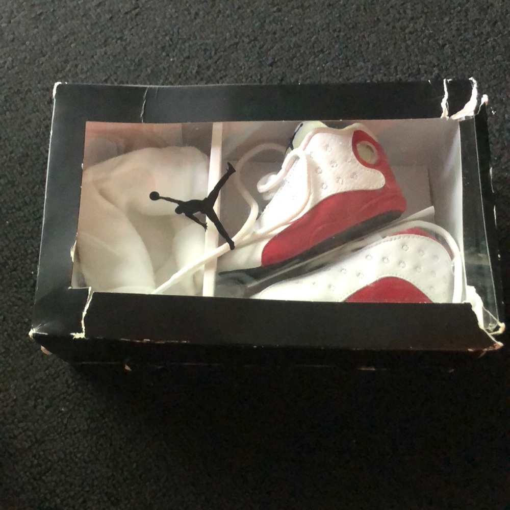 Baby Jordan’s size 2c